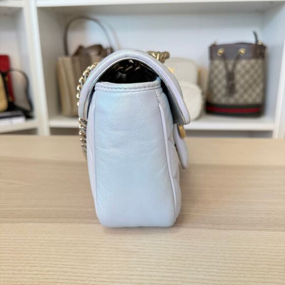 Gucci Iridescent Chevron Matelasse Small GG Marmont Iridescent Snow Light Blue - Picture 4 of 12